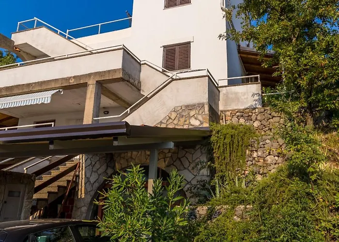 Iskra By El-pi Tours