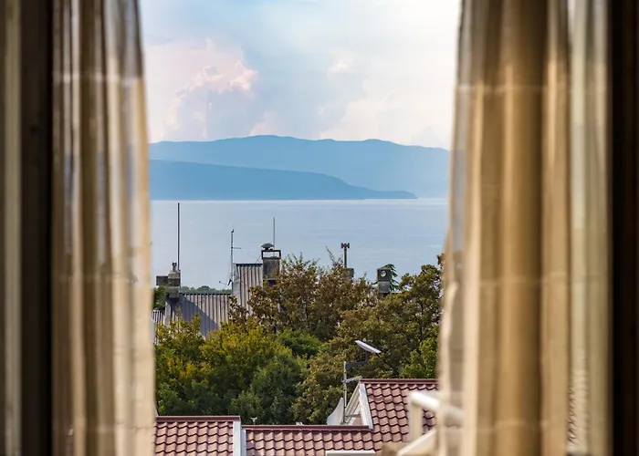 Iskra By El-pi Tours