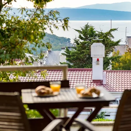 Iskra By El-pi Tours 아파트