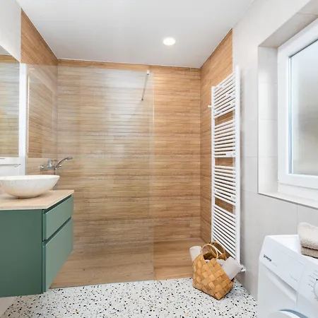 Iskra By El-pi Tours 아파트 *